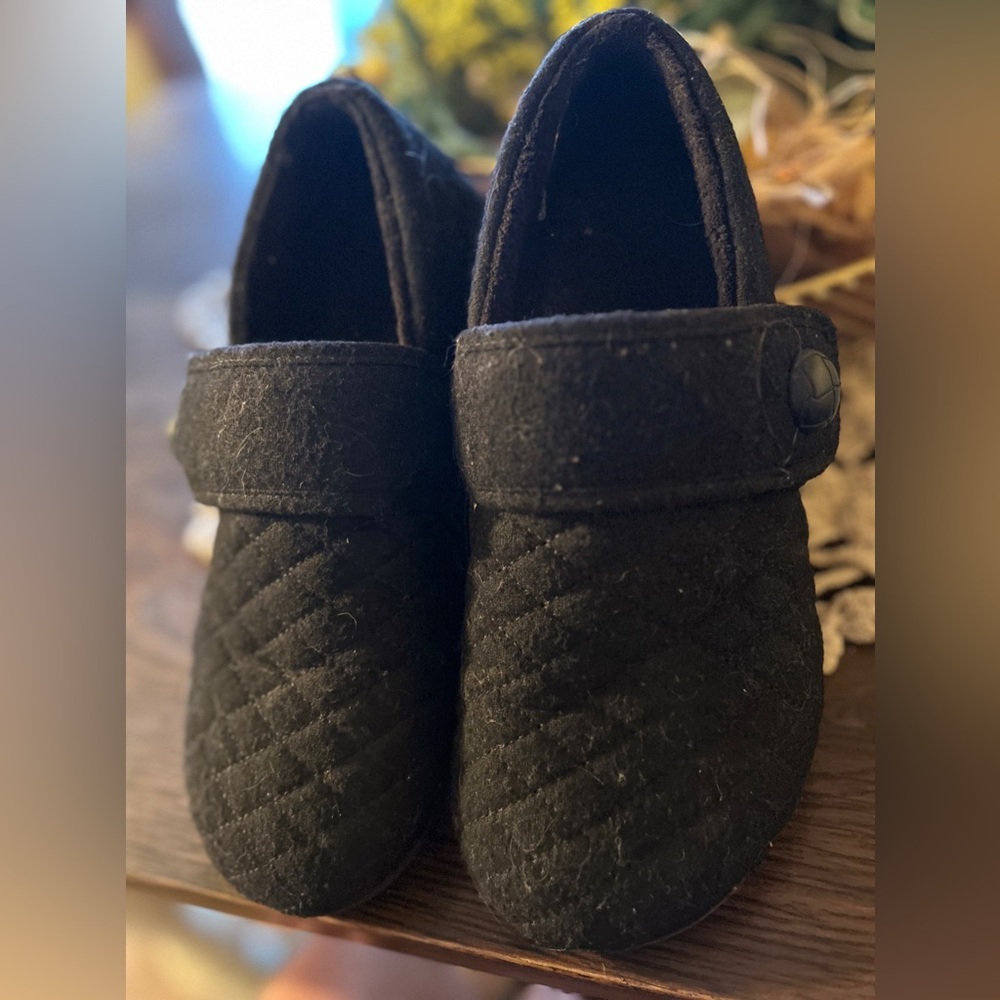 Vionic Jackie Slippers size 8